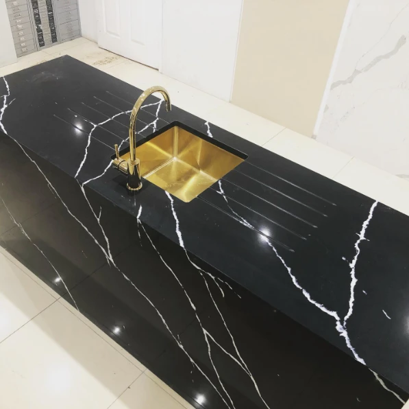 Black Marquina Quartz (1)